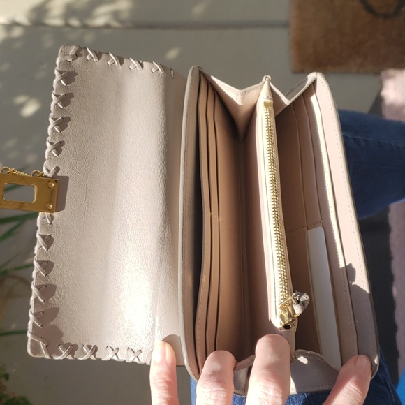 💞Neutral Chloe Long Wallet💞 - Picture 12 of 12